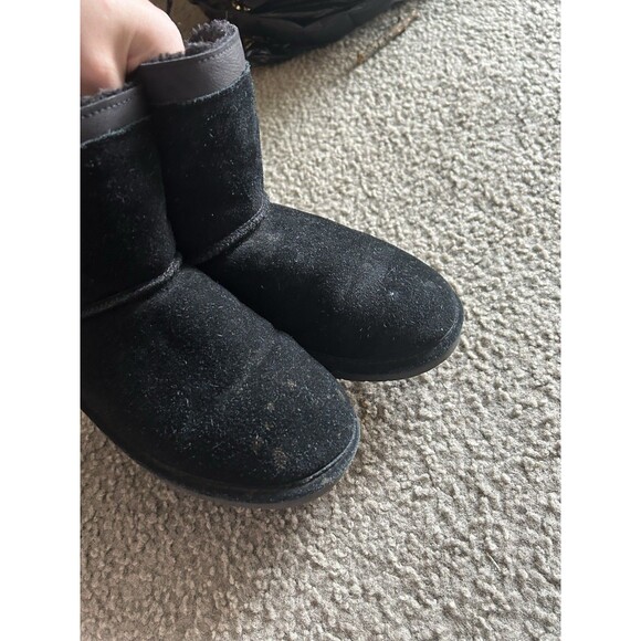 Bearpaw Women’s Size 11 Black Short Boots W/ Buckle Winter Fur Lined Boot - Picture 6 of 6